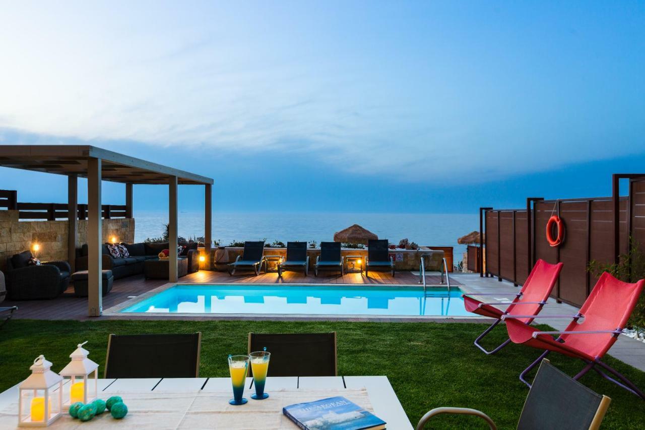 Espera Luxury Beach Front Residence With Pool & Bbq, By Thinkvilla Rétino Exterior foto